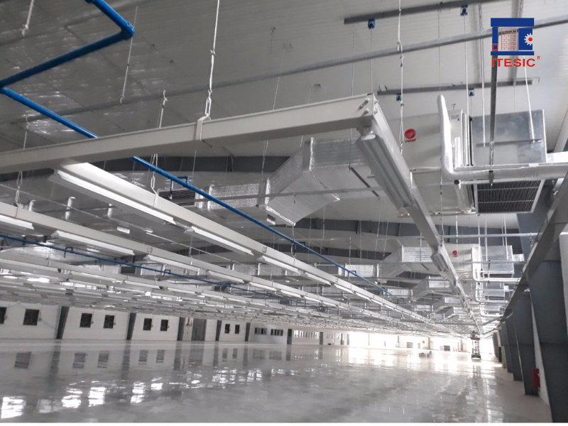 Bật mí những lưu ý quan trọng khi lắp điều hòa không khí lắp cho nhà xưởng